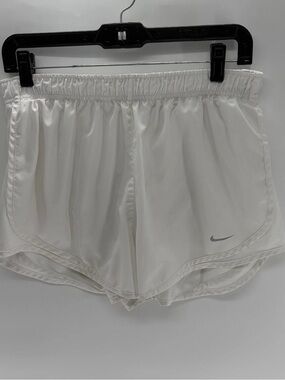 Nike Women’s White Running Shorts with Subtle Swoosh